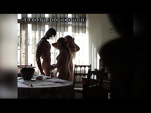❤️ Los amigos del sexo invitan a un hombre gigante y a un trío con él Video de sexo en es.pornburst.ru ❌️
